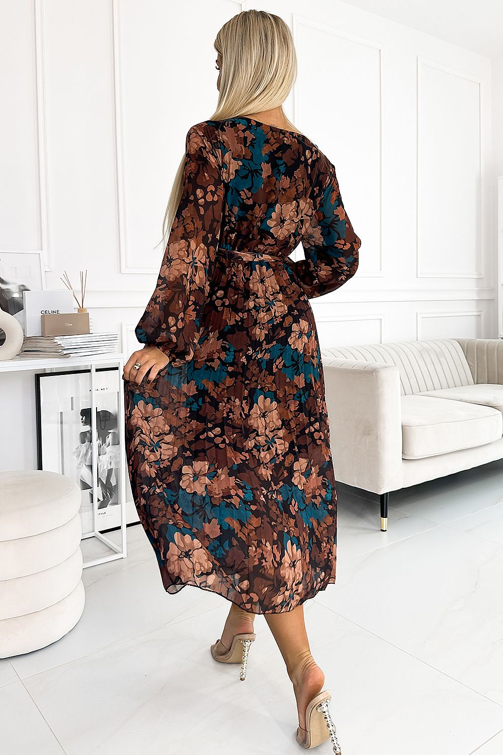 Robe de cocktail model 190995 Numoco
