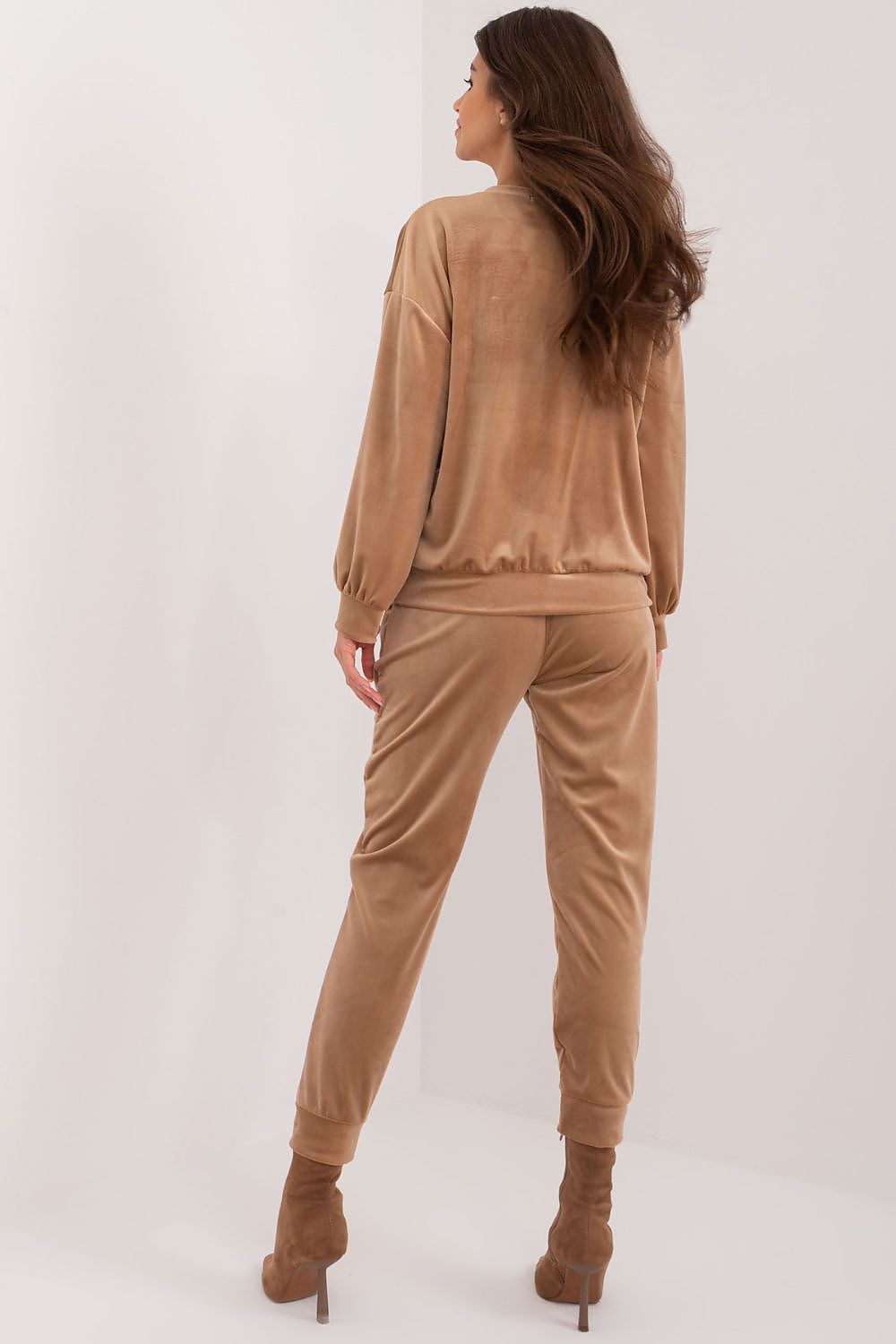 L`ensemble model 193491 Italy Moda