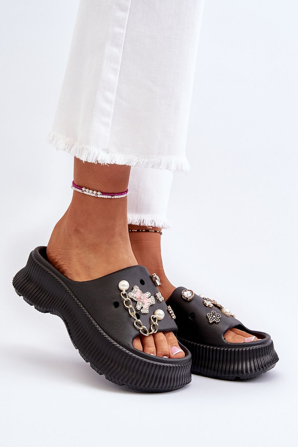 Clacquettes model 194709 Step in style