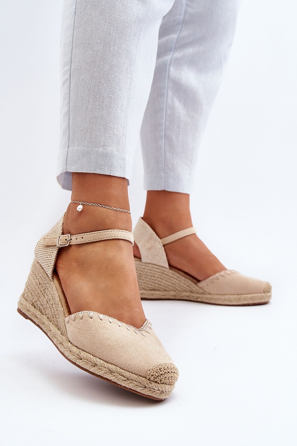 Cothurnes model 195281 Step in style