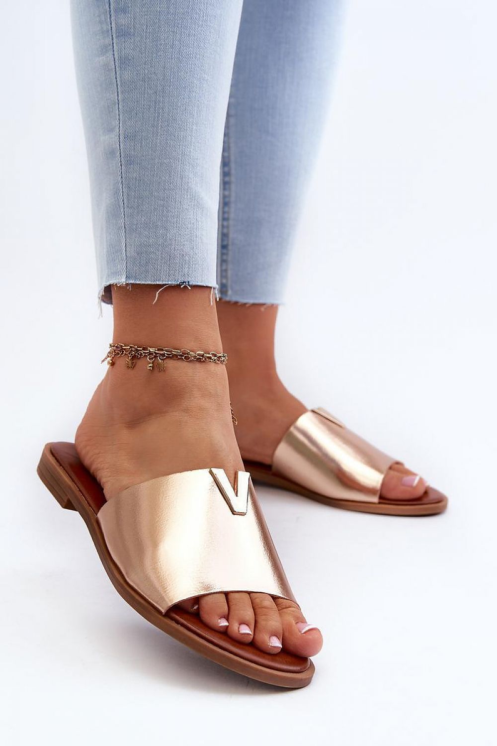 Clacquettes model 196341 Step in style