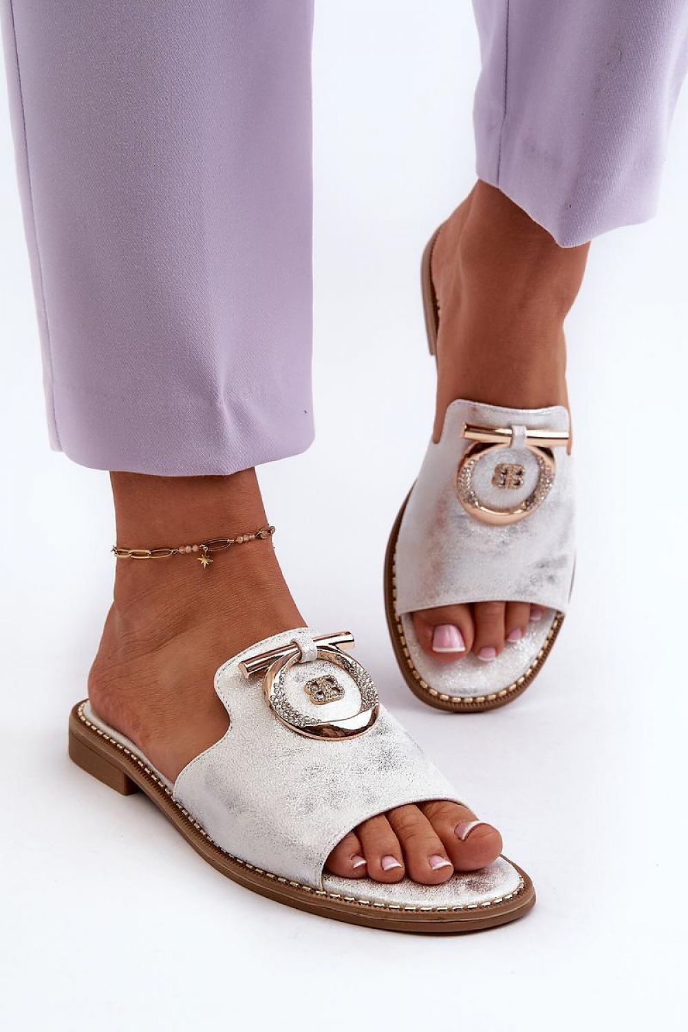 Clacquettes model 196663 Step in style
