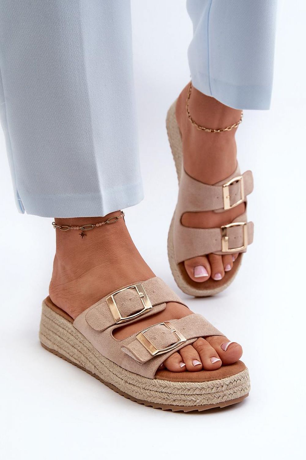 Clacquettes model 196942 Step in style