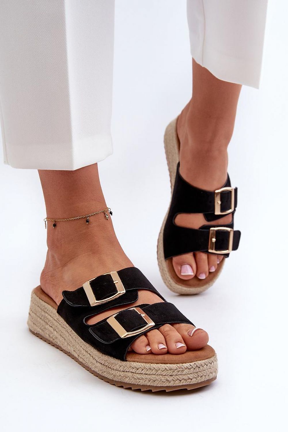 Clacquettes model 197421 Step in style