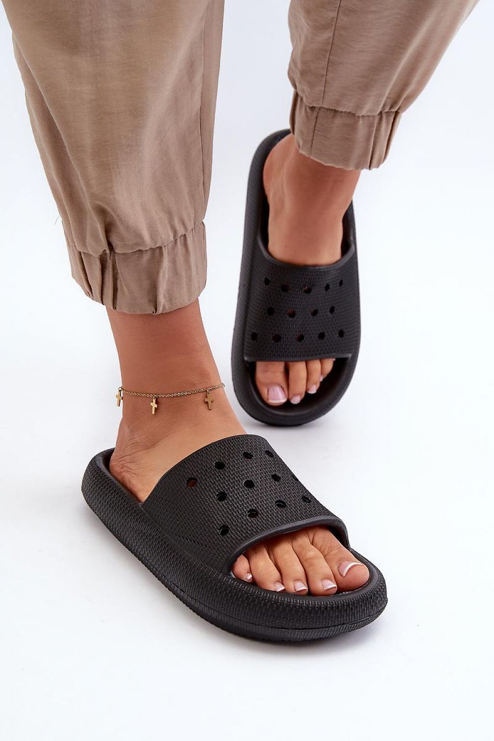Clacquettes model 198174 Step in style