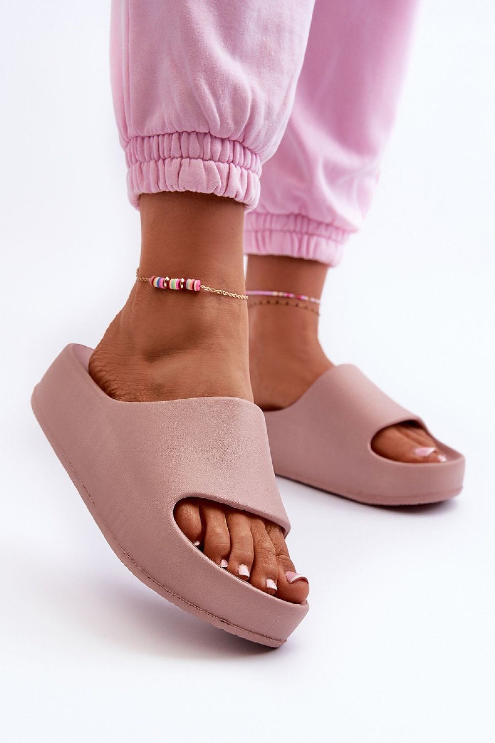 Clacquettes model 198287 Step in style
