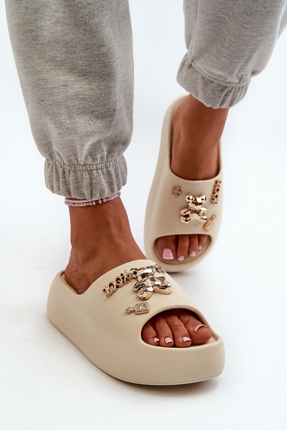 Clacquettes model 198426 Step in style