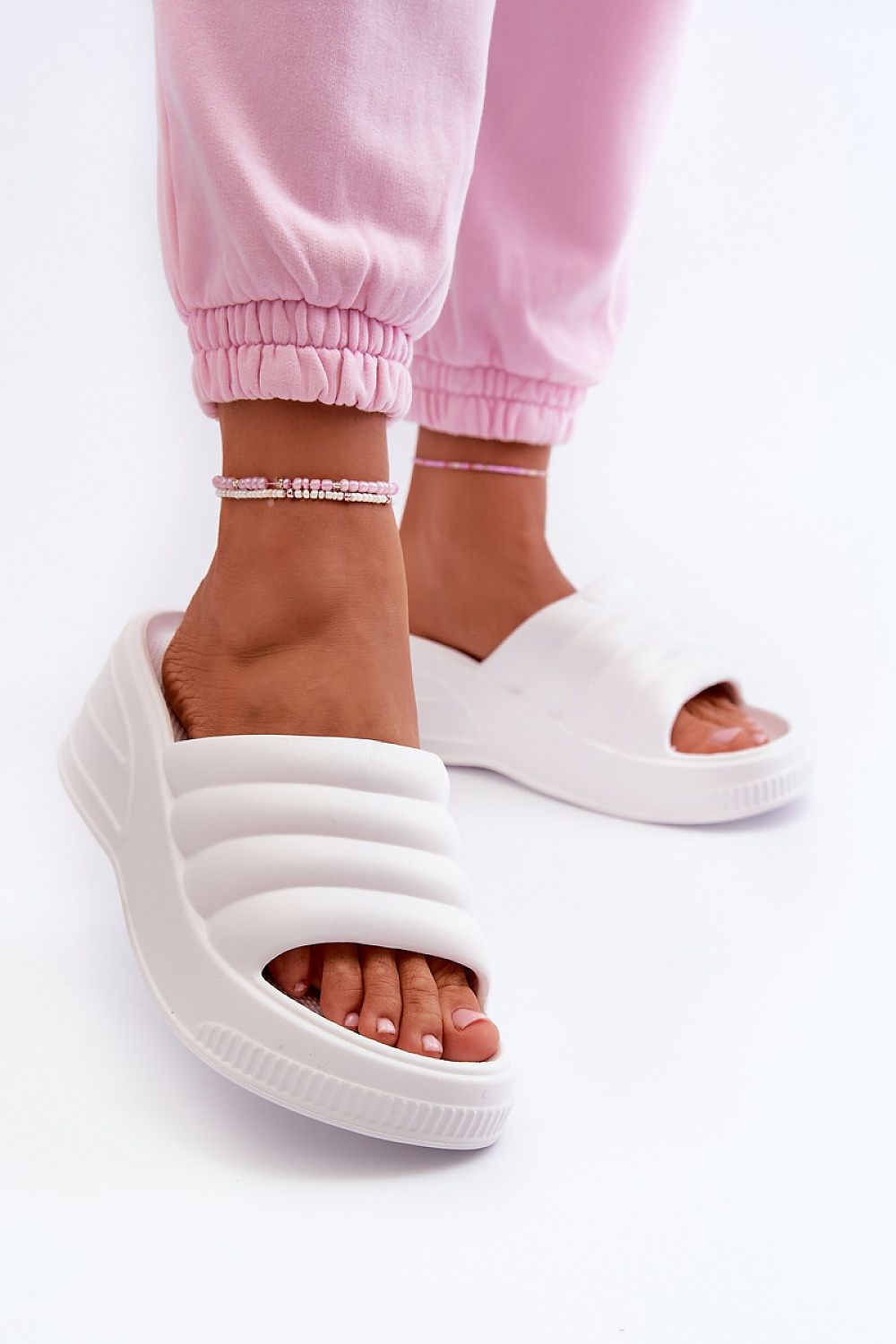 Clacquettes model 198439 Step in style
