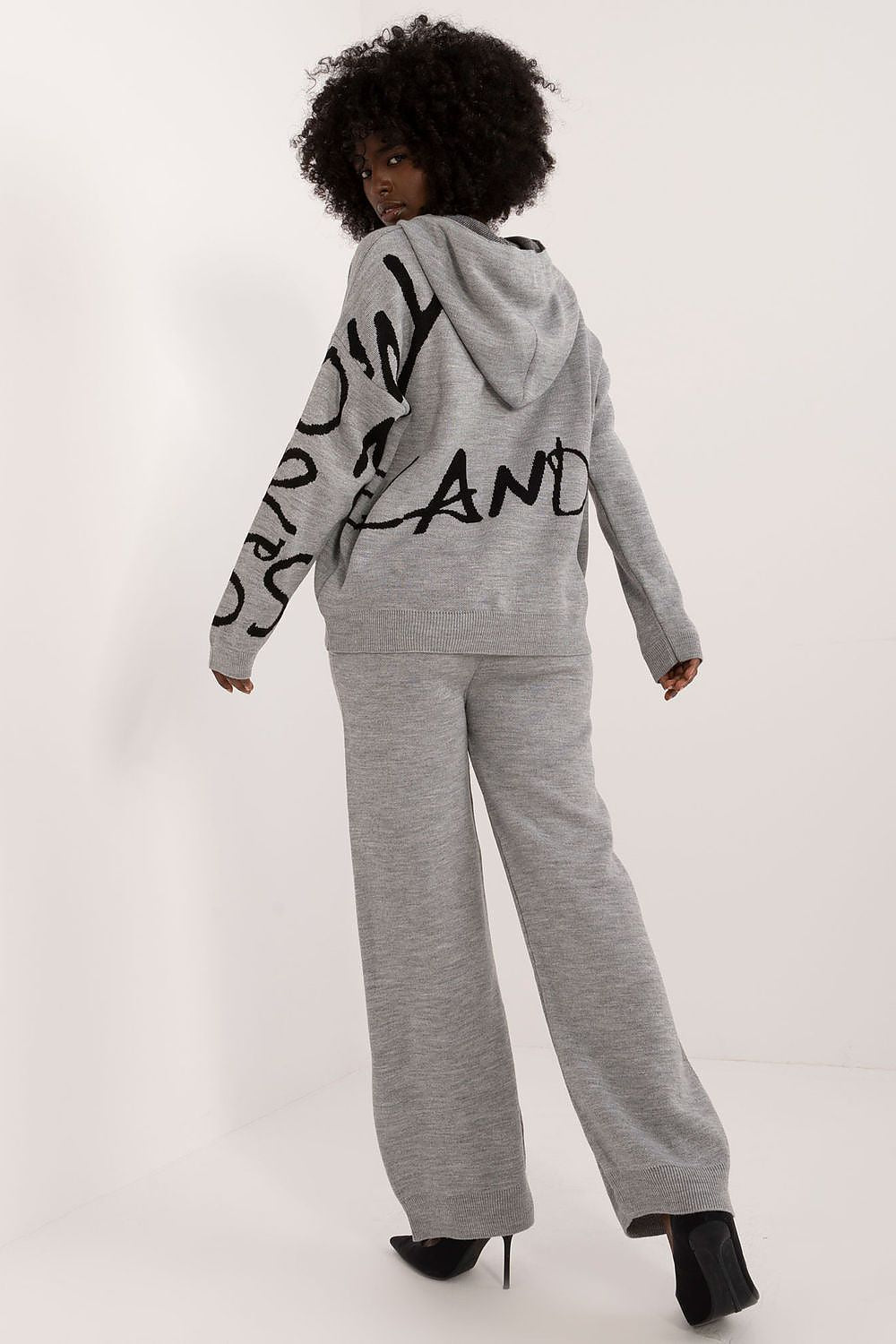 L`ensemble model 199122 Badu