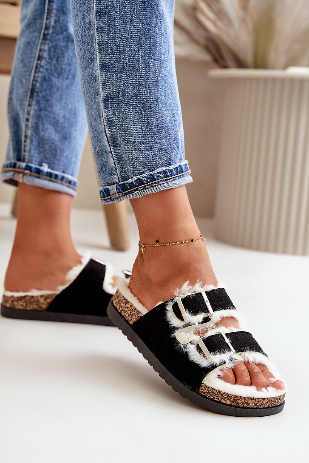 Pantoufles model 199899 Step in style