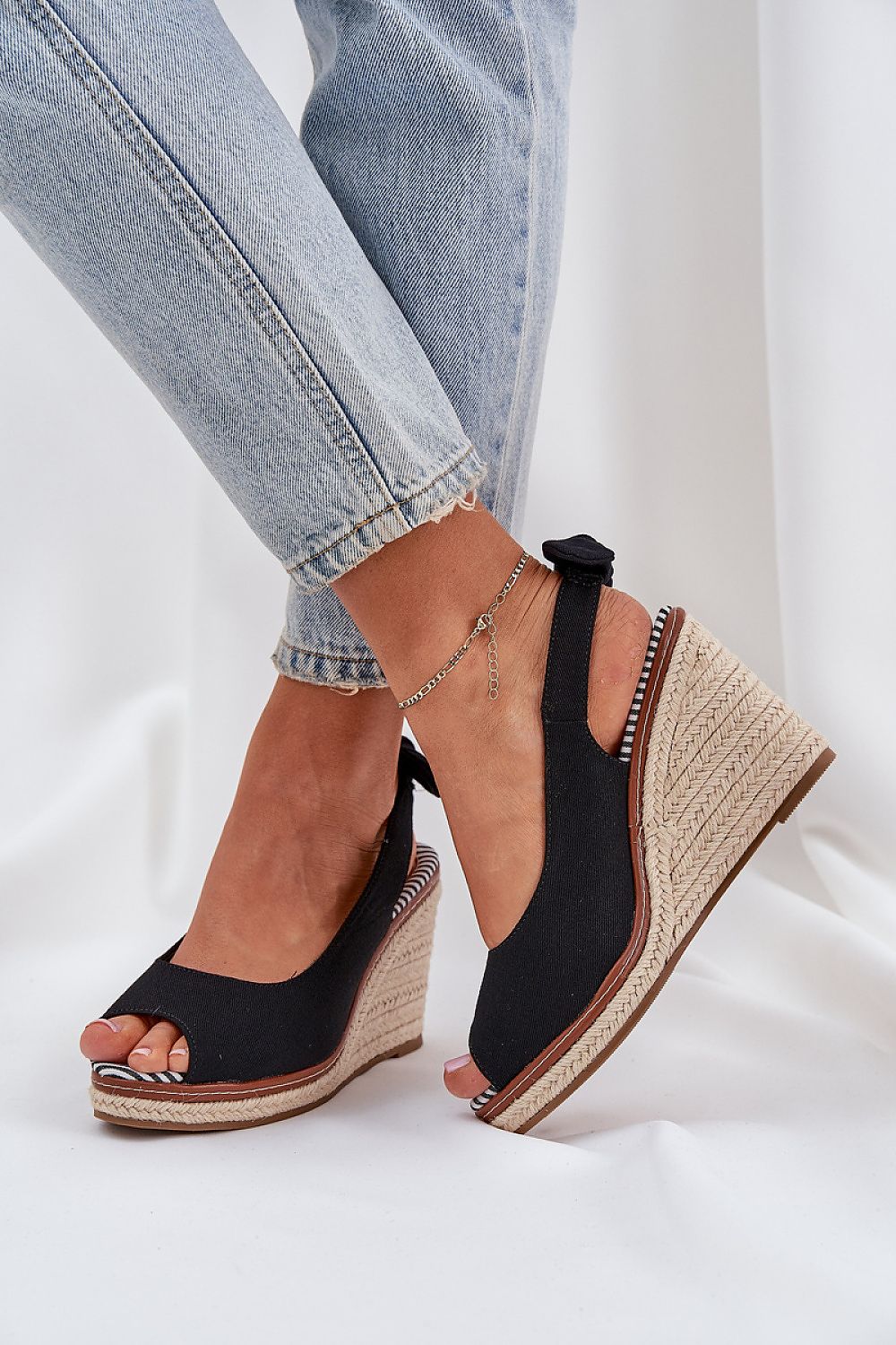 Cothurnes model 210163 Step in style