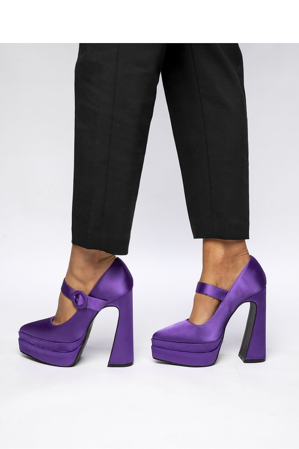 Escarpins talon large model 210331 Inello
