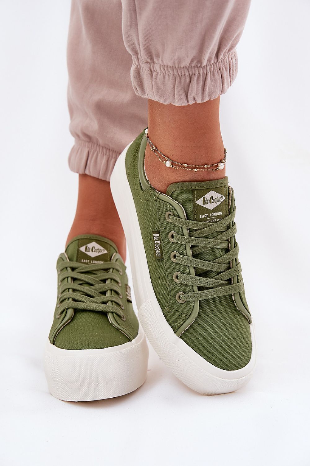 Baskets model 212618 Step in style