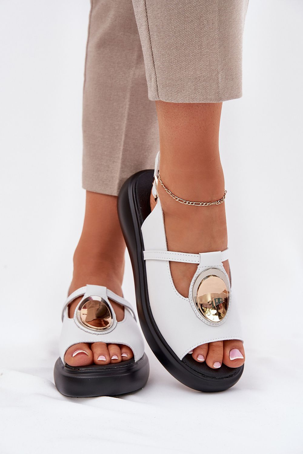 Cothurnes model 212713 Step in style