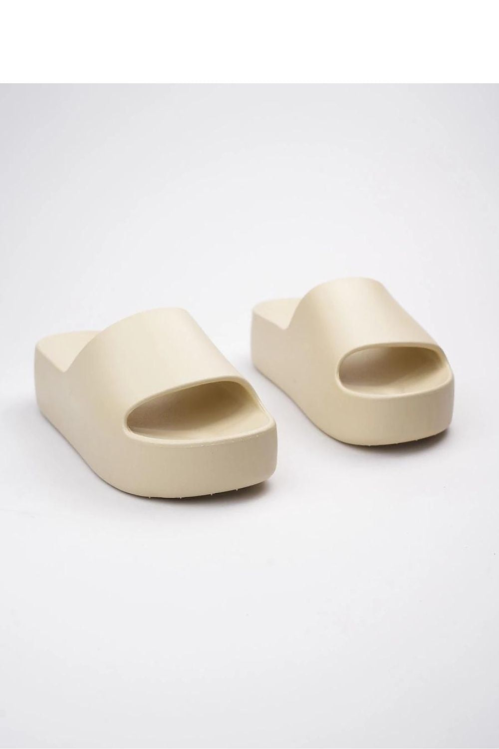 Clacquettes model 212947 Inello
