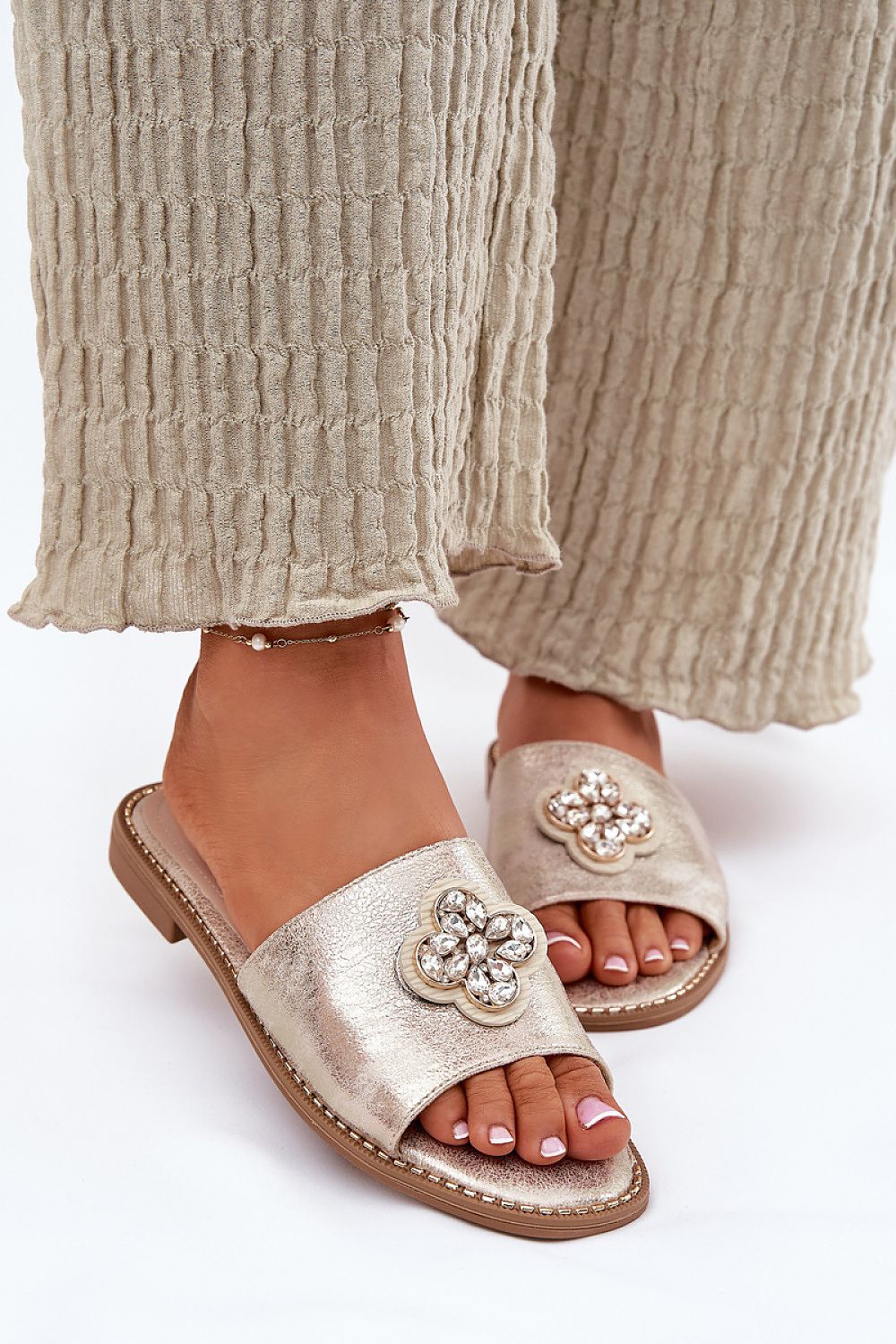 Clacquettes model 213480 Step in style