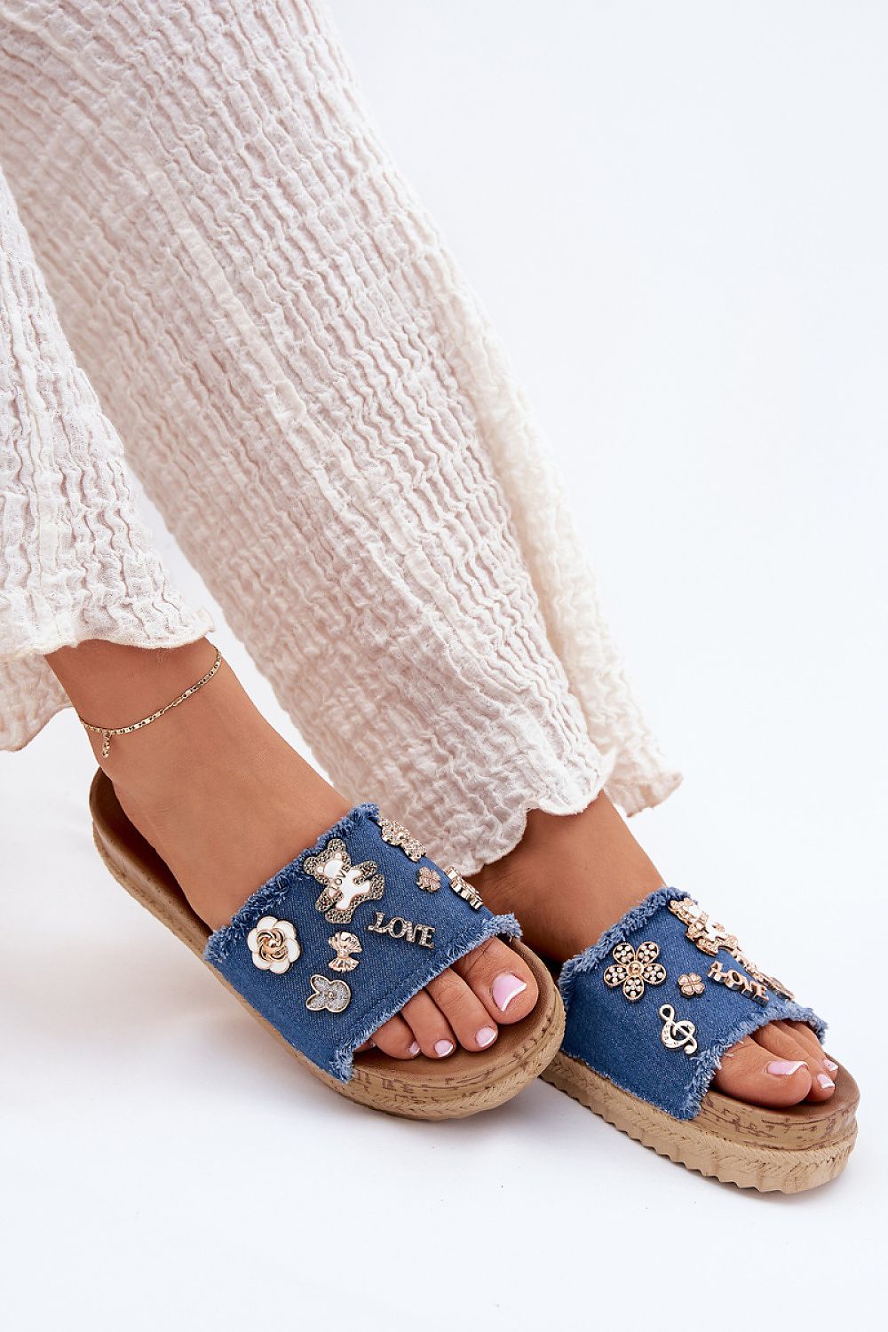 Clacquettes model 214498 Step in style