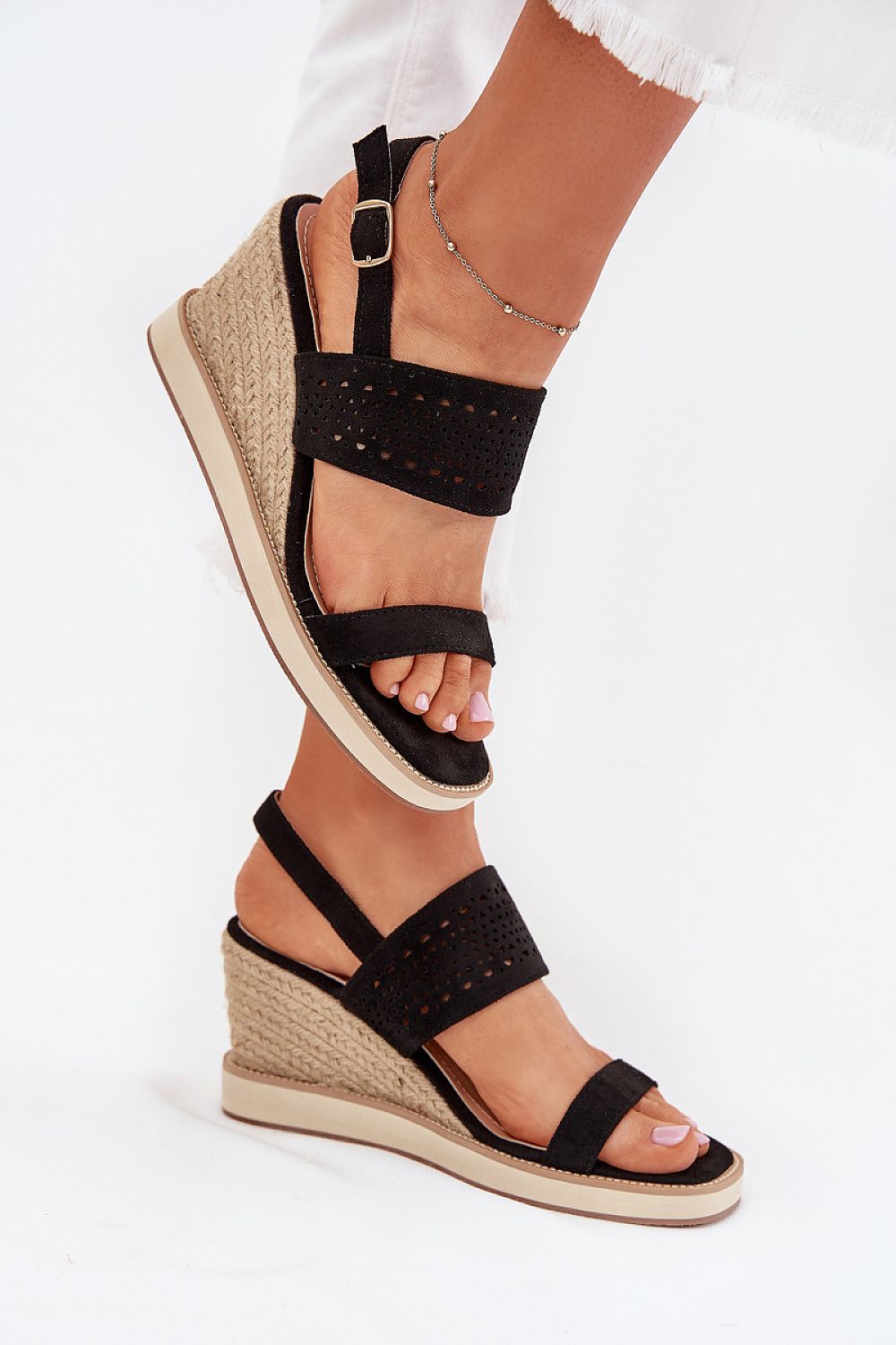 Cothurnes model 215639 Step in style
