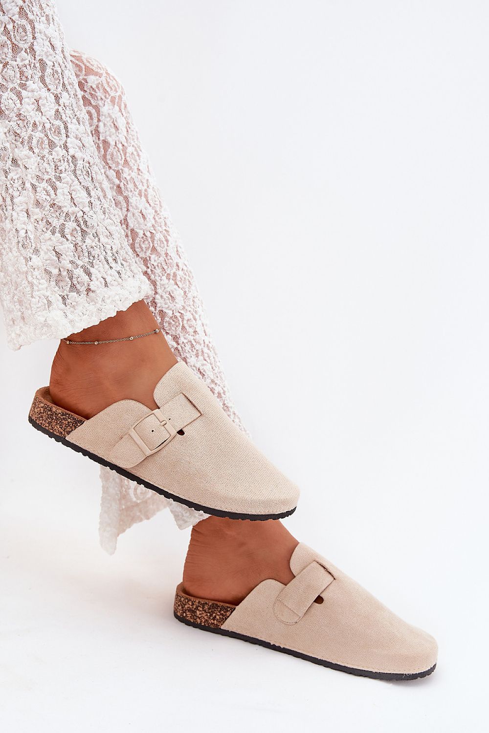Clacquettes model 215726 Step in style
