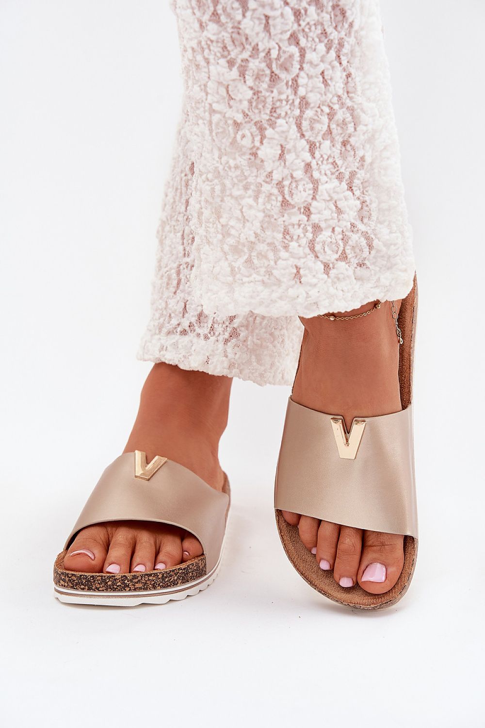 Clacquettes model 215745 Step in style