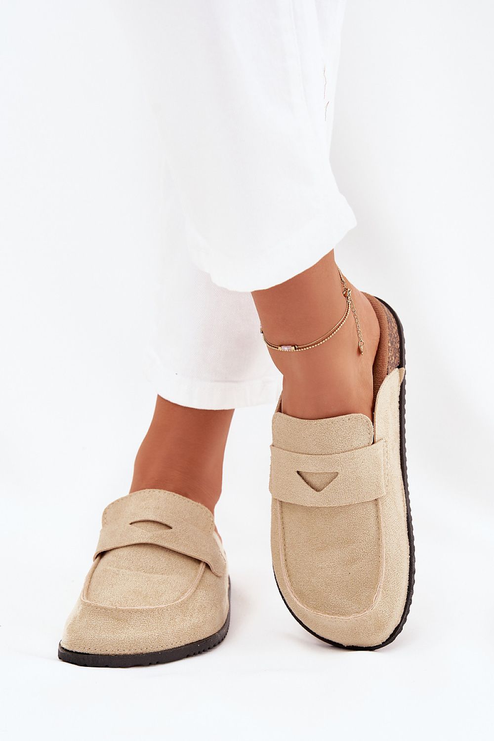 Clacquettes model 216372 Step in style