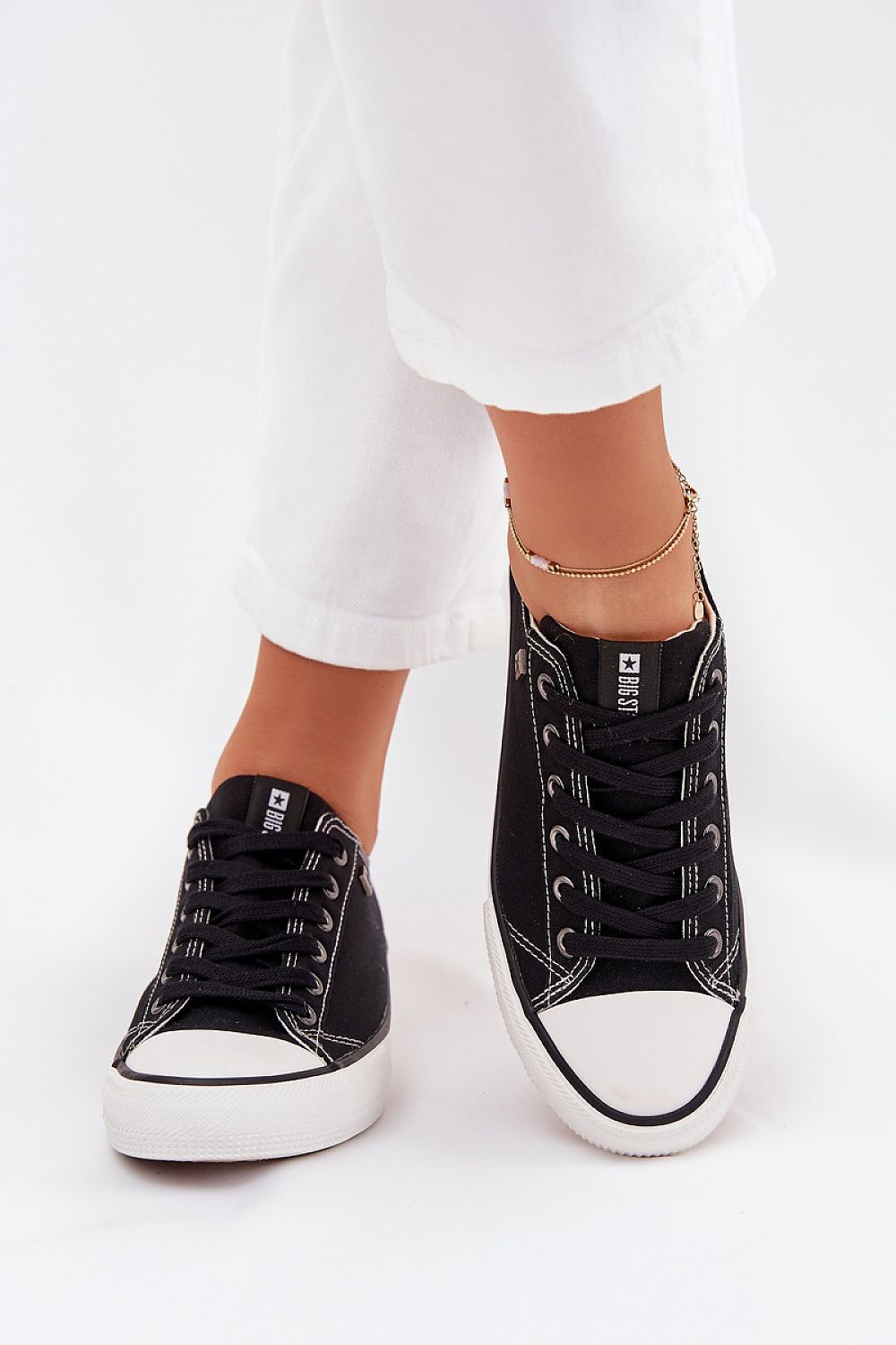 Baskets model 216375 Step in style