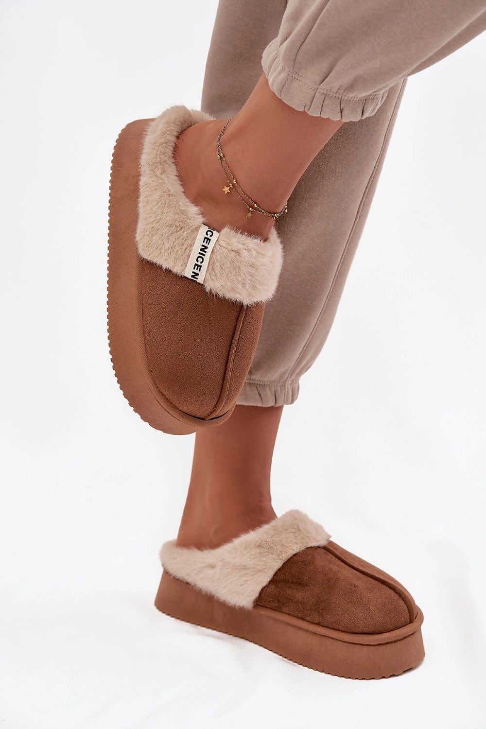 Pantoufles model 220538 Step in style