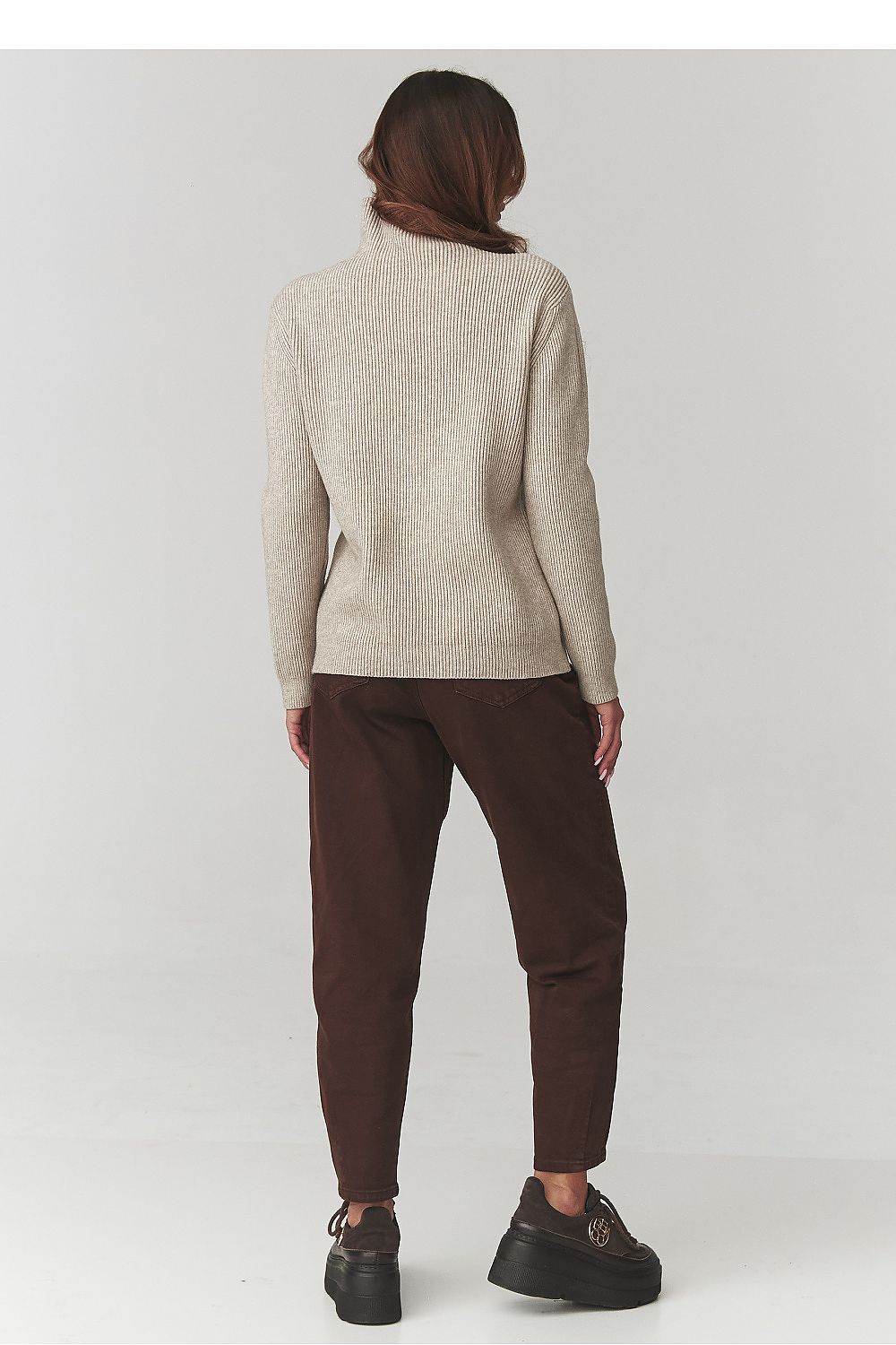 Col roulé model 220775 Makadamia