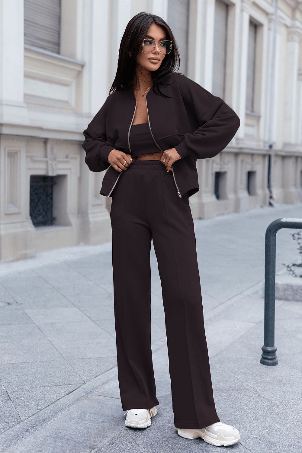 L`ensemble model 221054 IVON