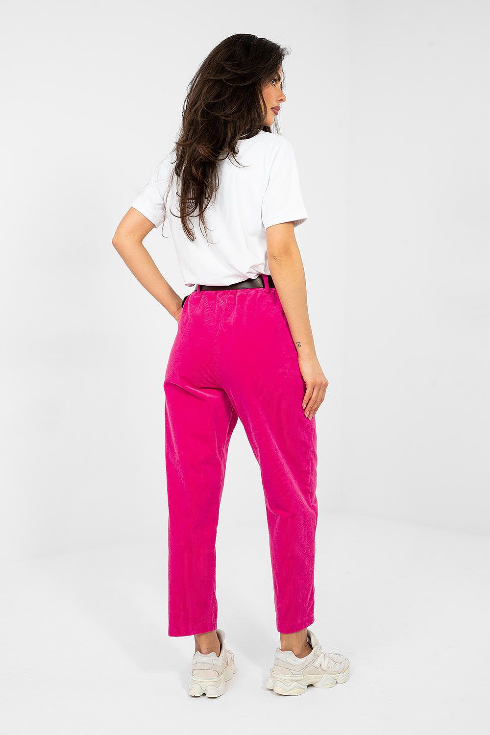Pantalon en velours côtelé model 224059 Italy Moda