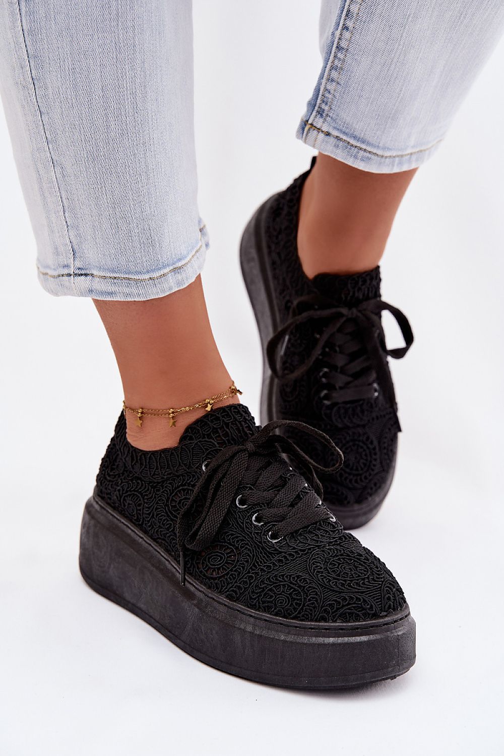 Baskets model 224251 Step in style