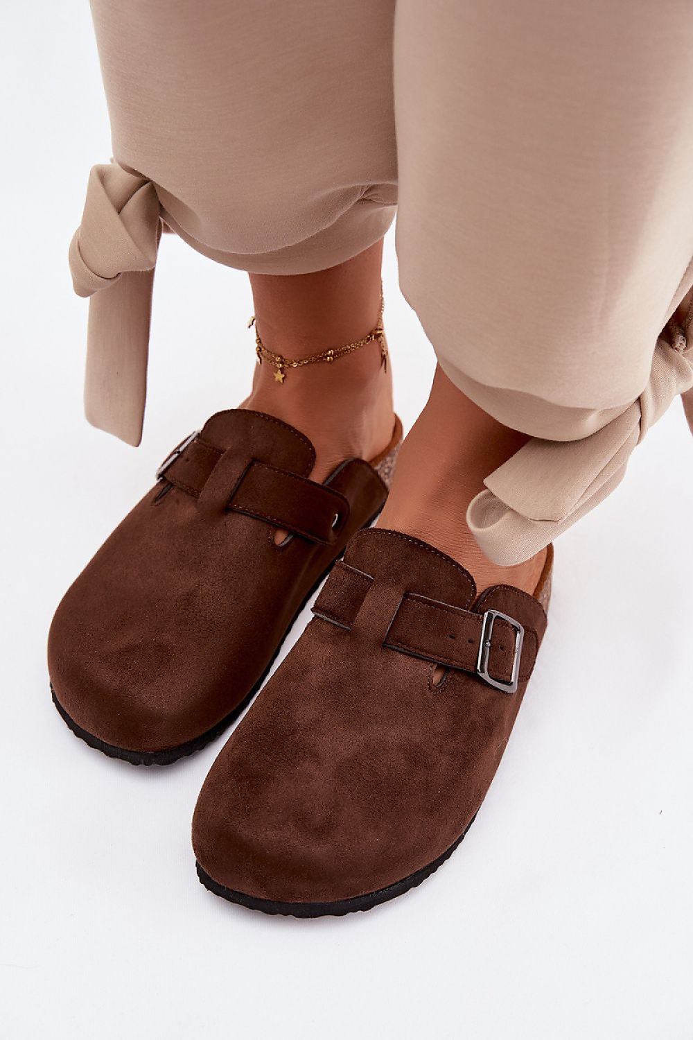 Clacquettes model 224506 Step in style