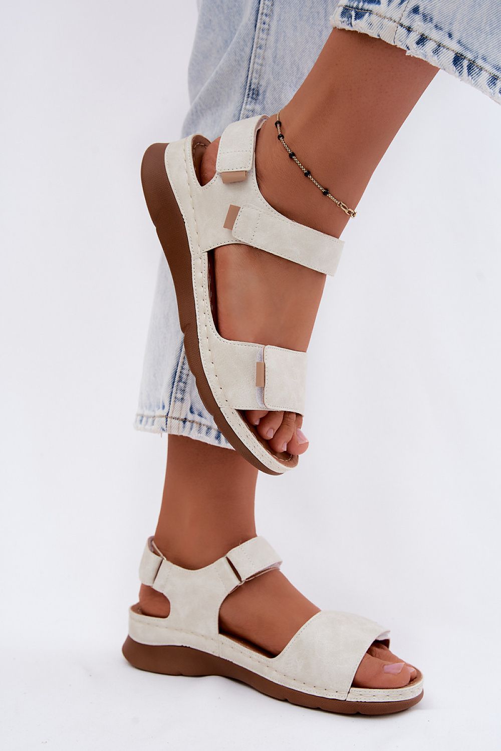 Cothurnes model 228396 Step in style