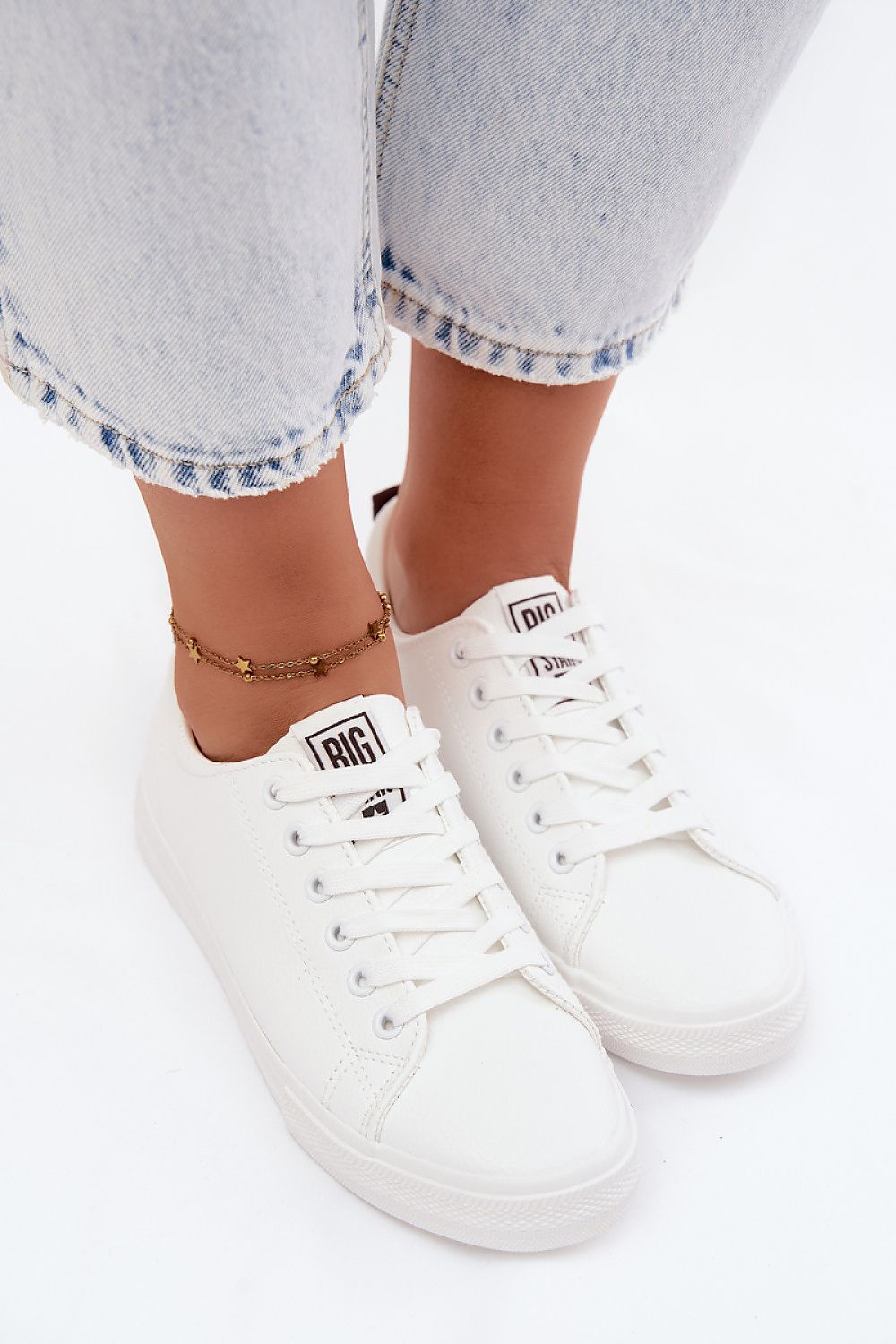Baskets model 228744 Step in style