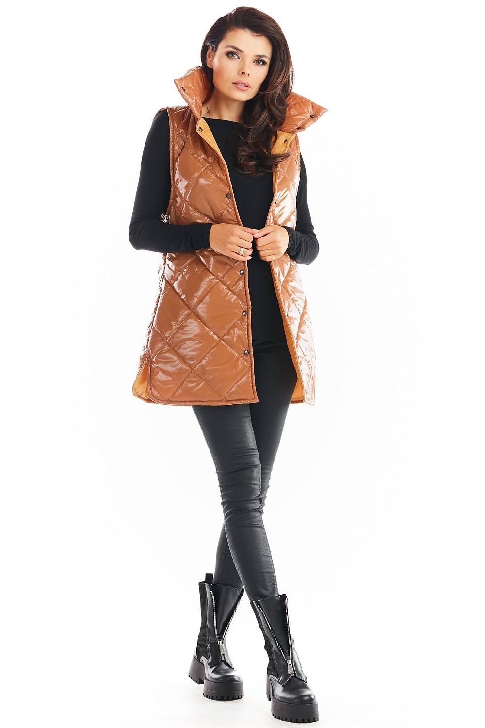Gilet model 149798 awama