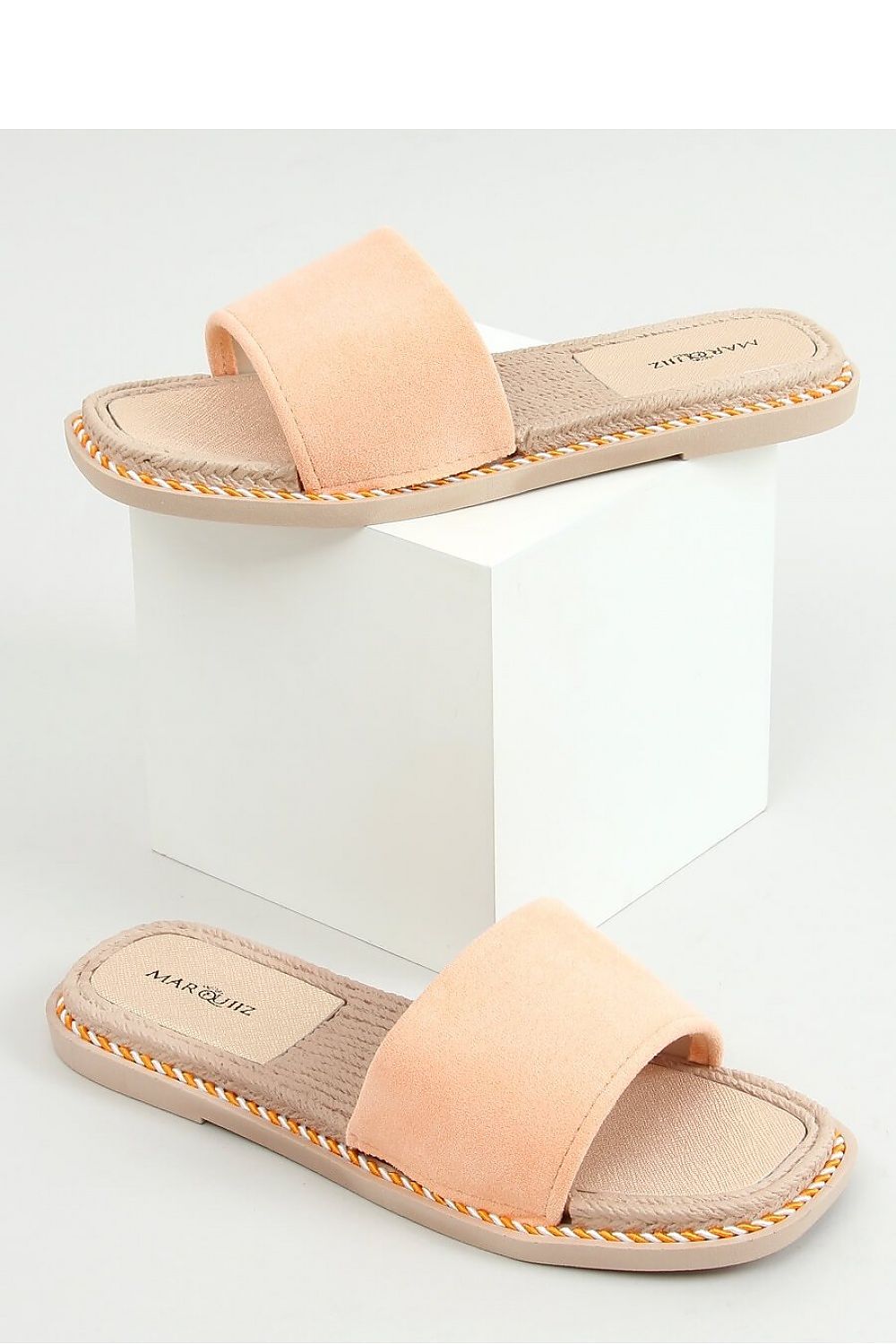 Clacquettes model 155046 Inello