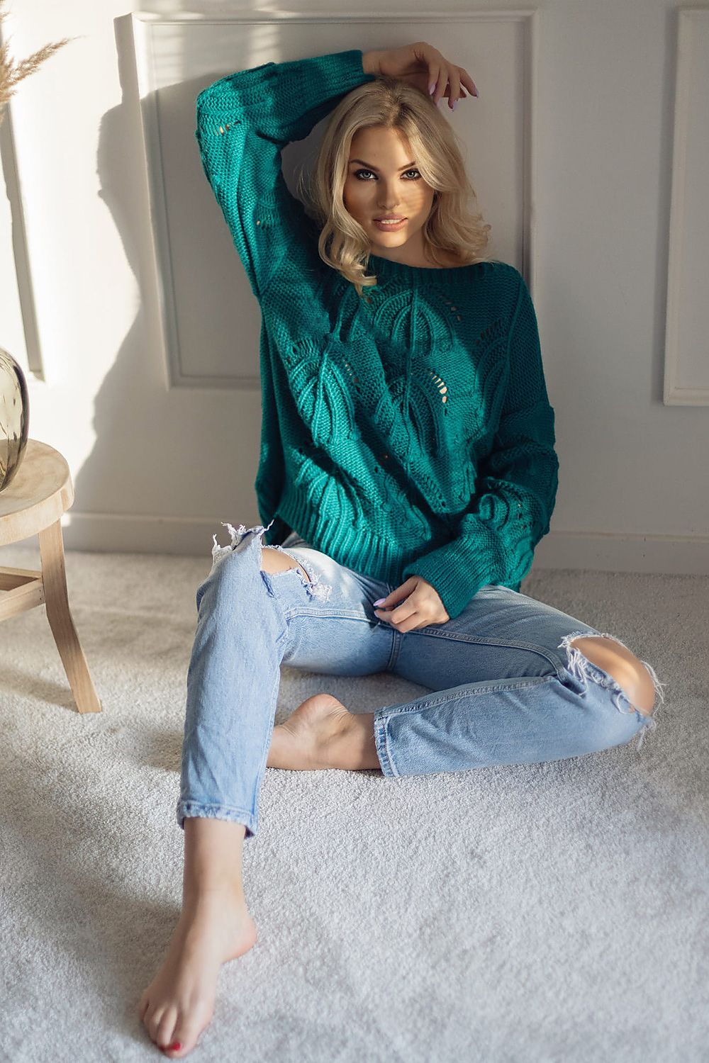 Chandail model 163196 PeeKaBoo