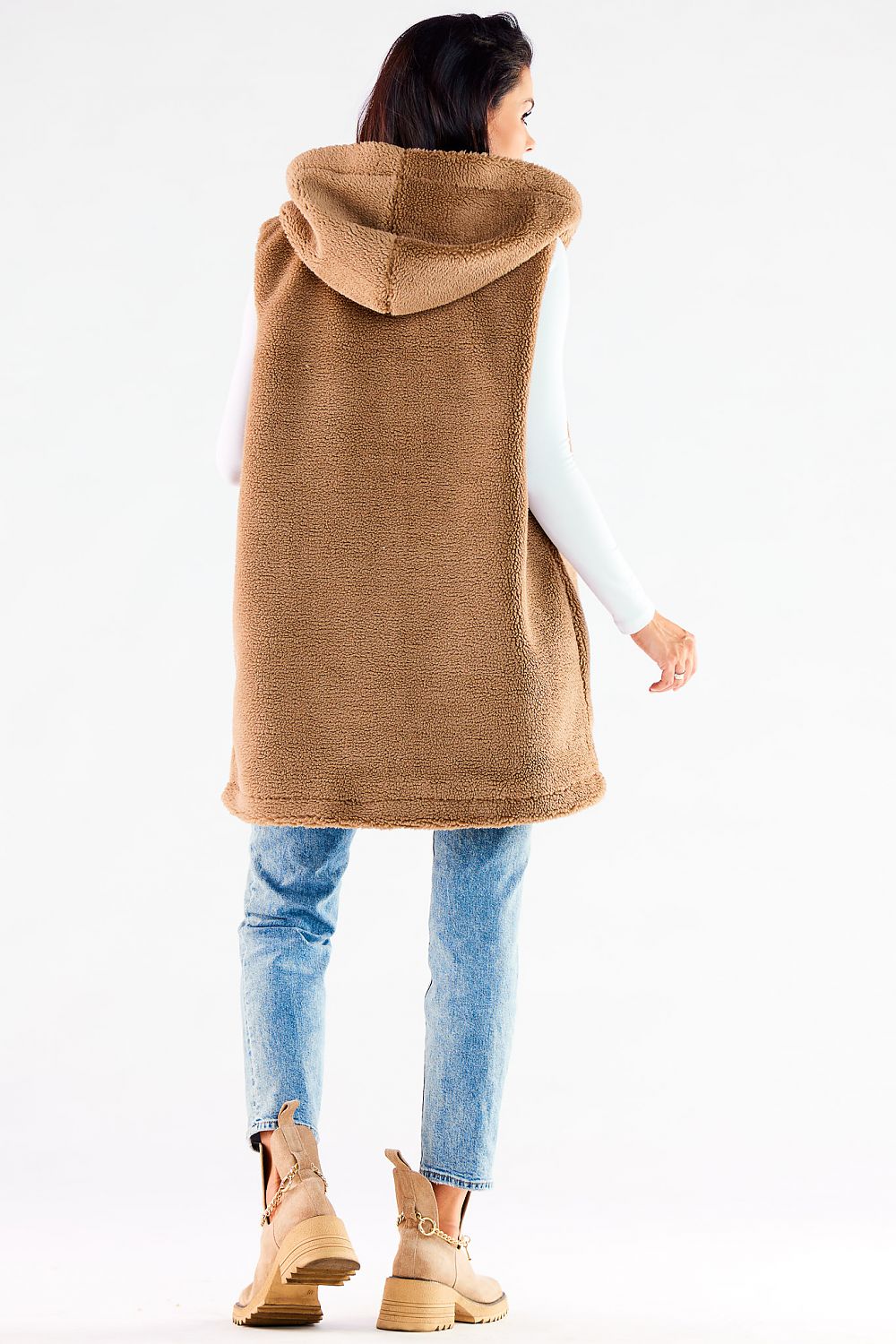Gilet model 173892 awama