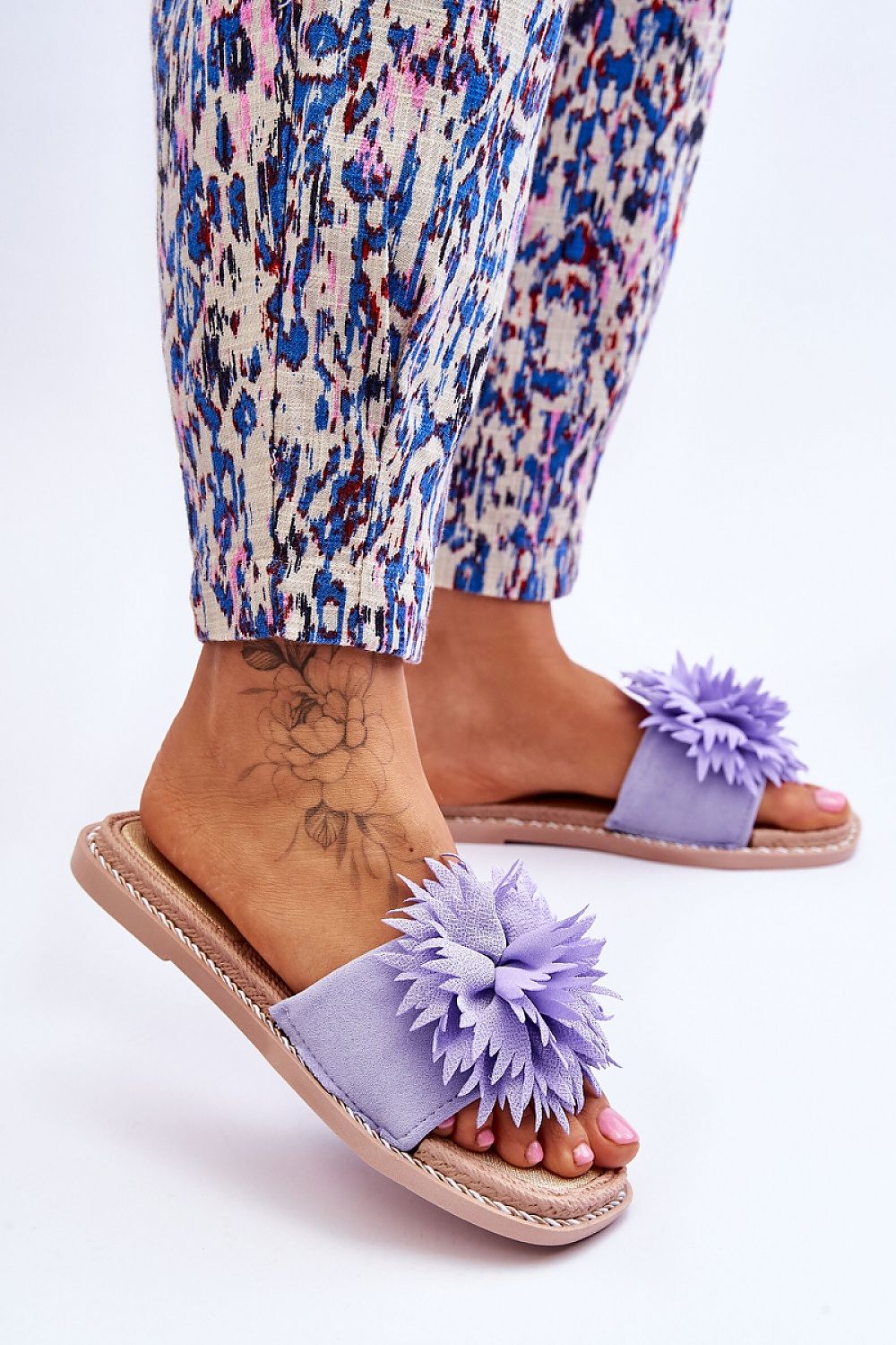 Clacquettes model 178368 Step in style