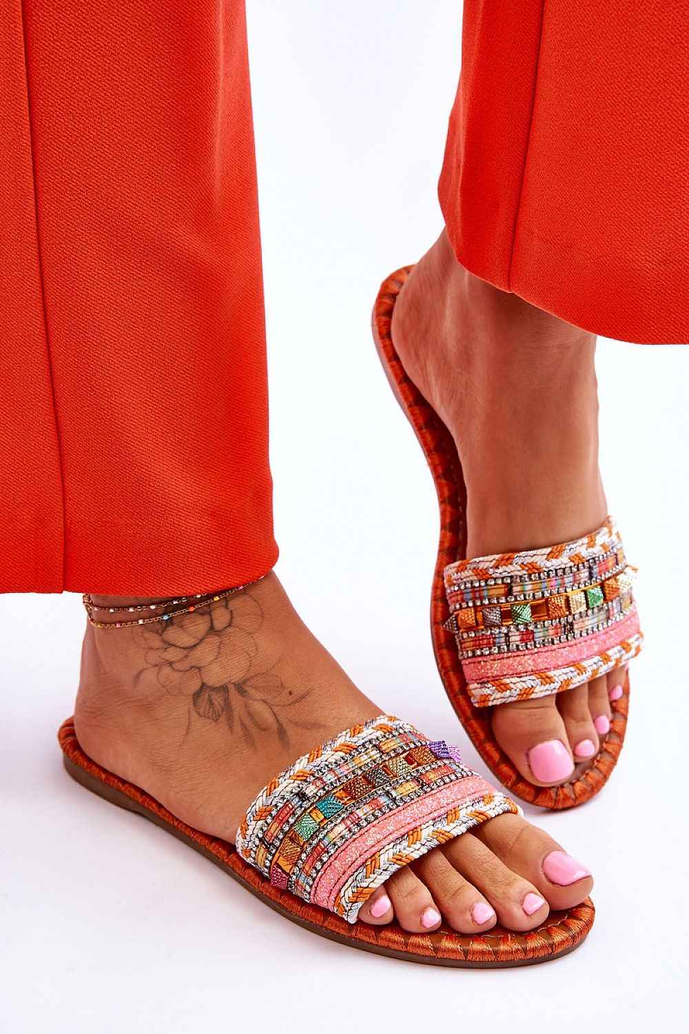 Clacquettes model 178443 Step in style
