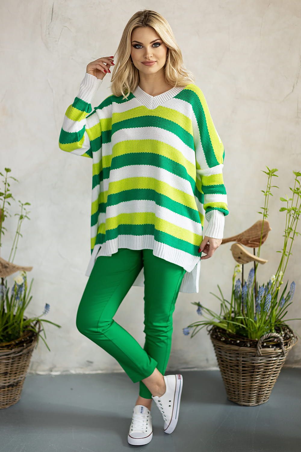 Chandail model 178647 PeeKaBoo