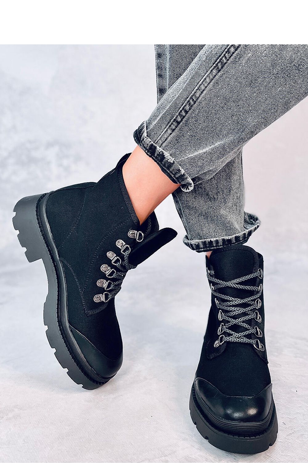 Chaussure de marche model 187407 Inello