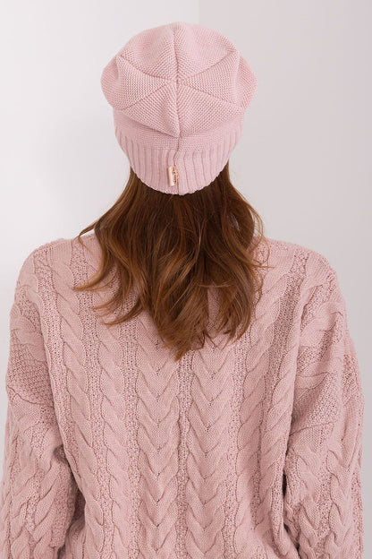 Bonnet model 187433 Rue Paris
