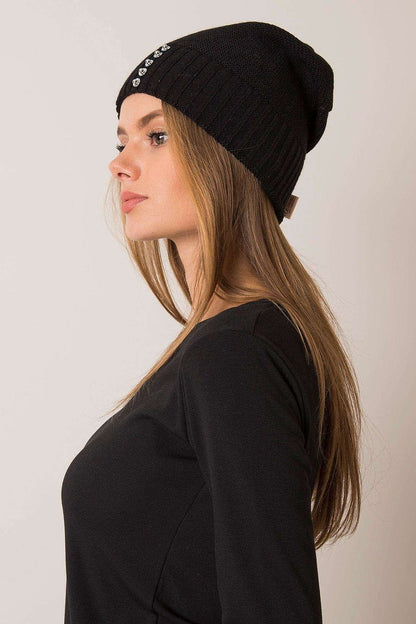 Bonnet model 187436 Rue Paris
