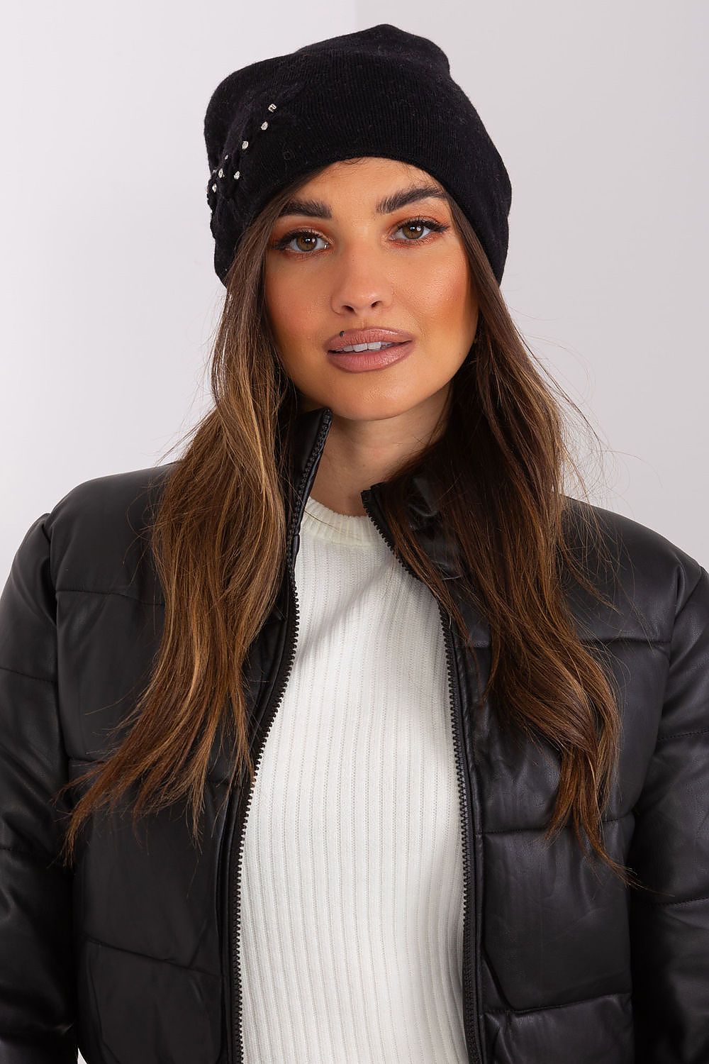 Bonnet model 187547 AT