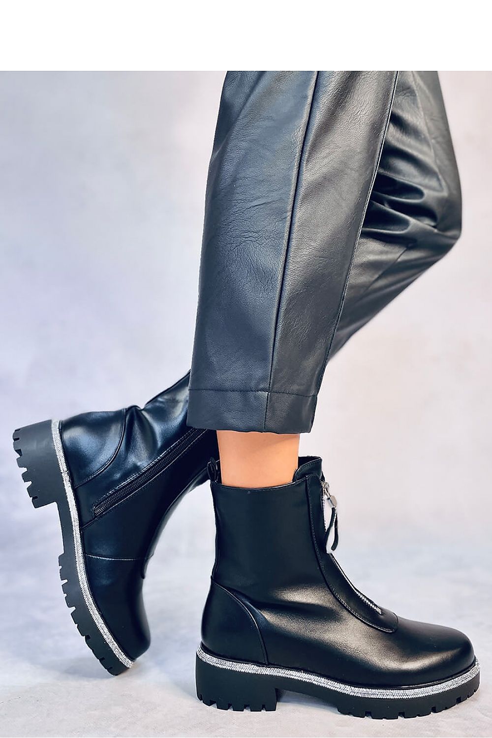 Bottes model 188177 Inello