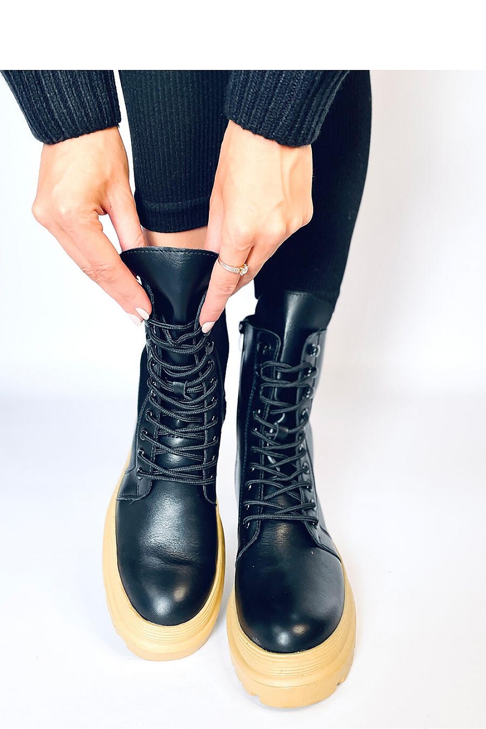 Bottes model 189558 Inello