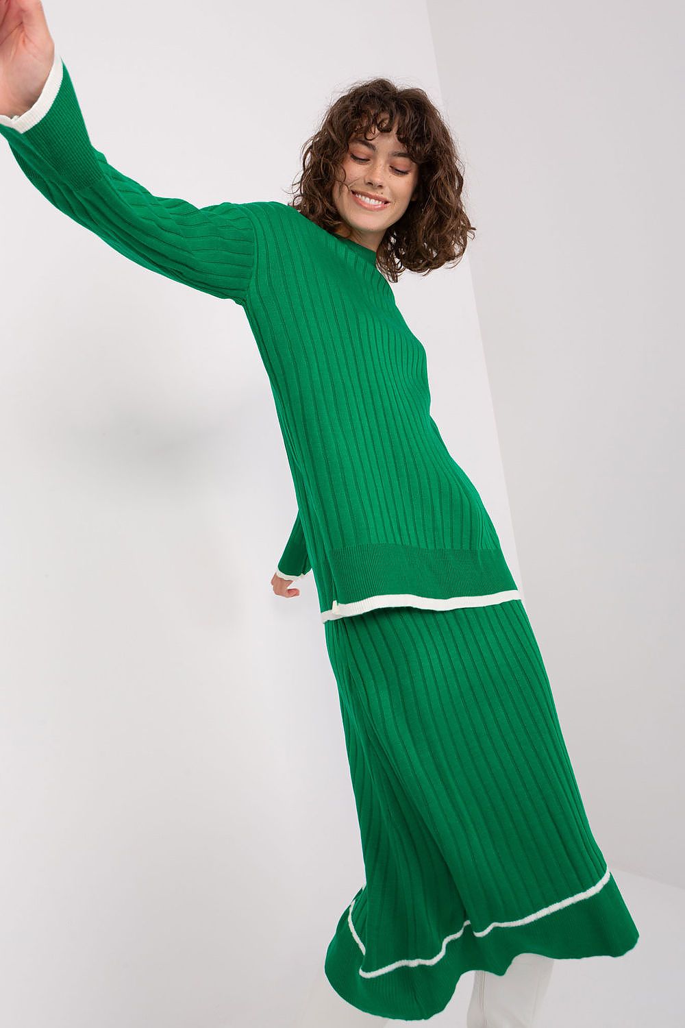 L`ensemble model 190777 Badu