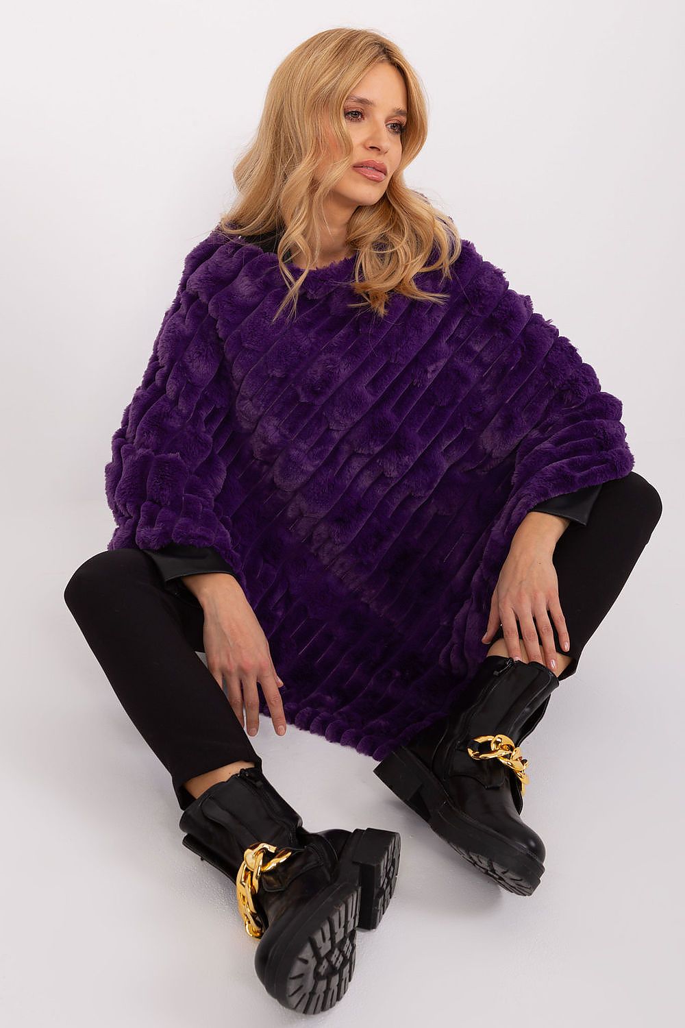 Poncho model 190861 AT