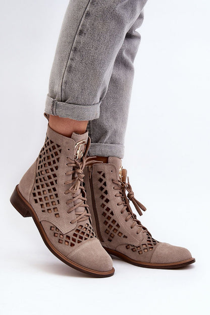 Bottes model 191855 Step in style